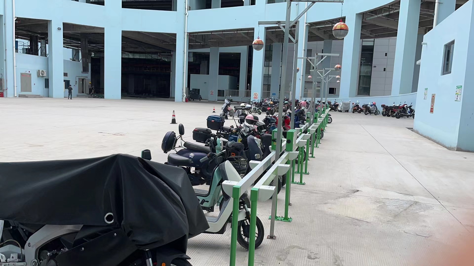 两轮电动车充电桩